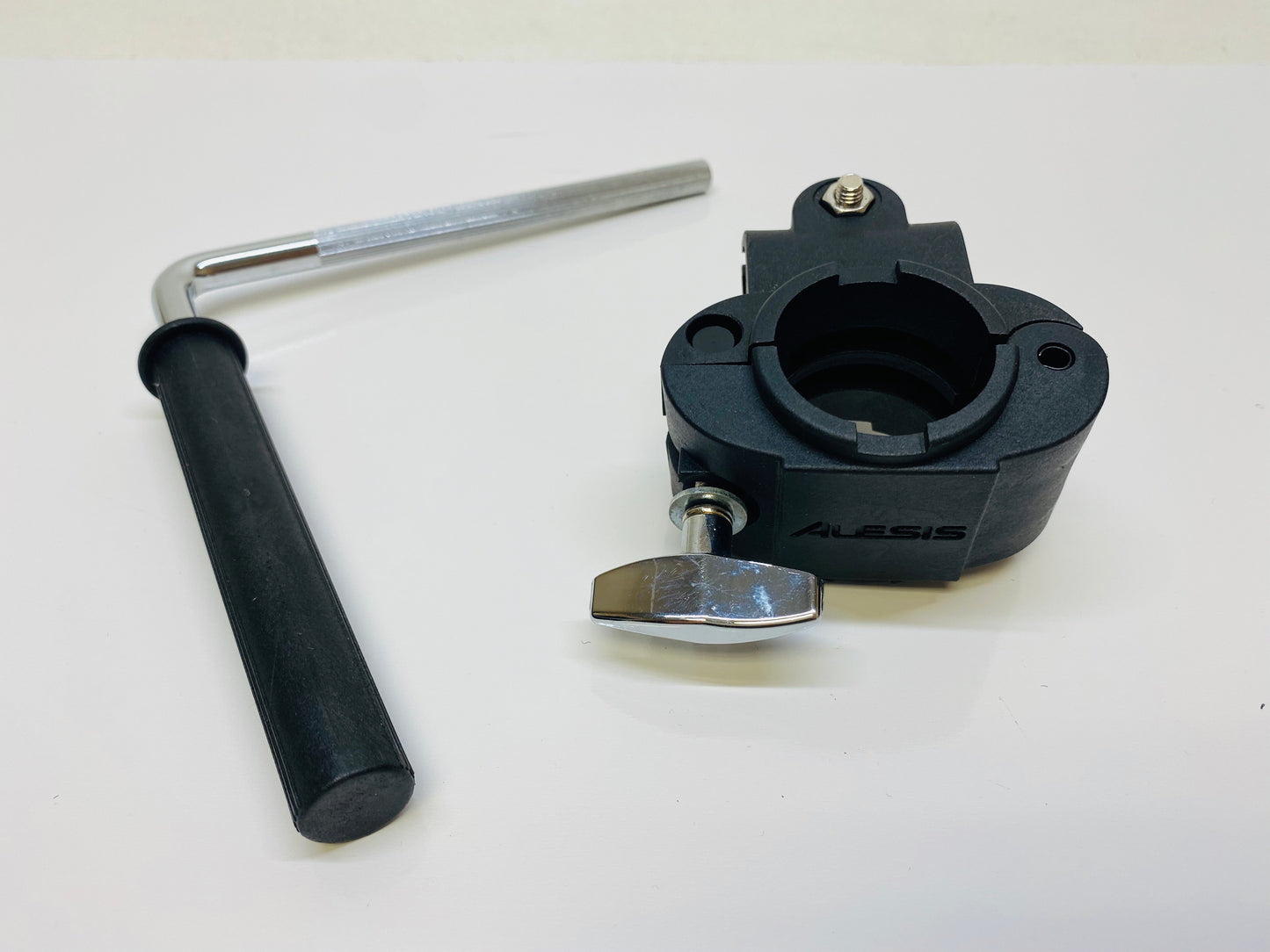 Alesis Strike Rack Clamp with L-Rod for Standard 1.5” Racks
