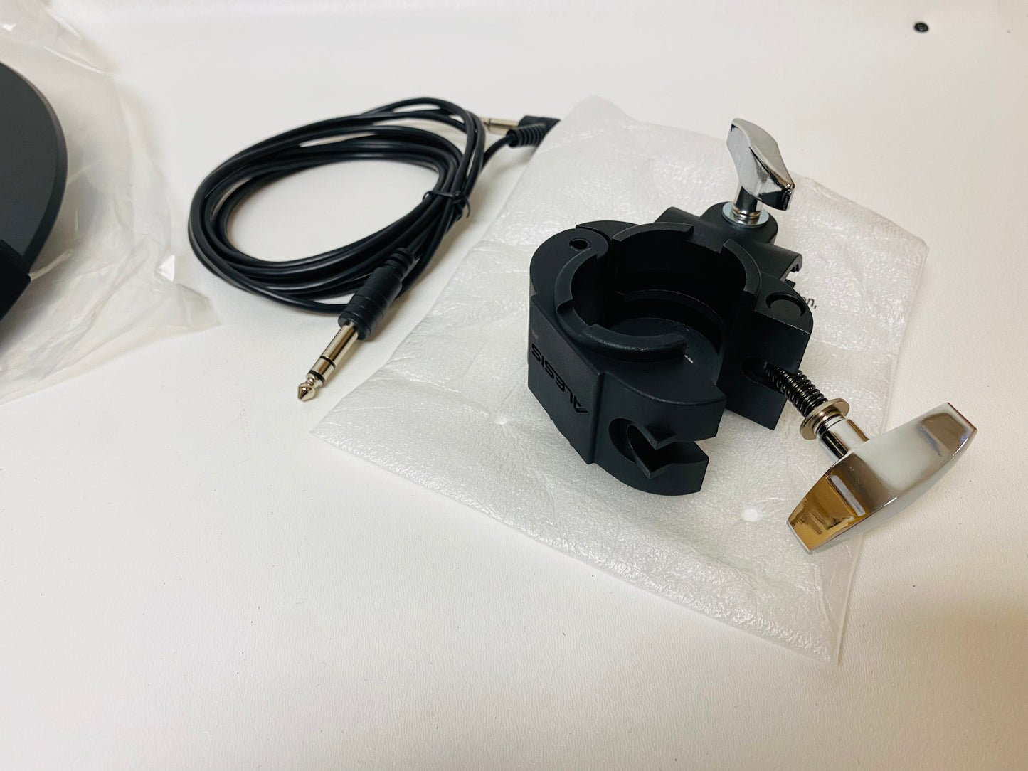 Alesis 12” Crash Crimson SE Cymbal wArm Clamp Cable OPEN BOX